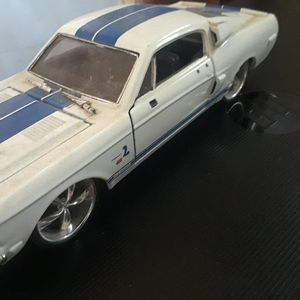 Meet your Posher, Donald